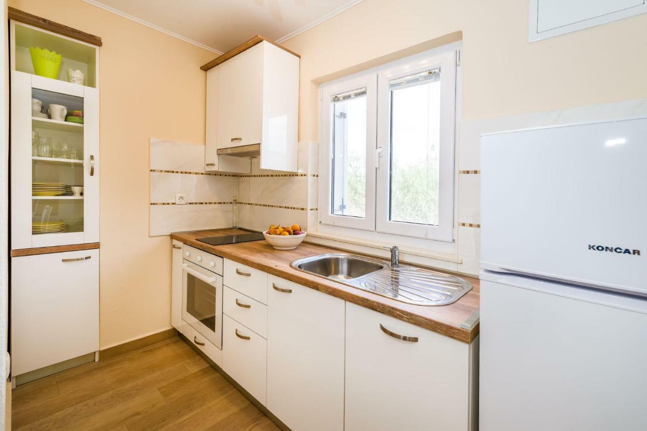 Long Island Olive Apartment Sali Dış mekan fotoğraf